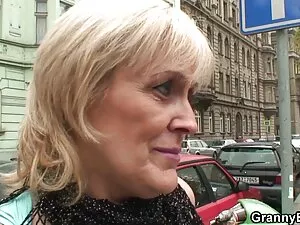 Une prof brune sédui ...