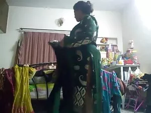 Une milf affamée cha ...